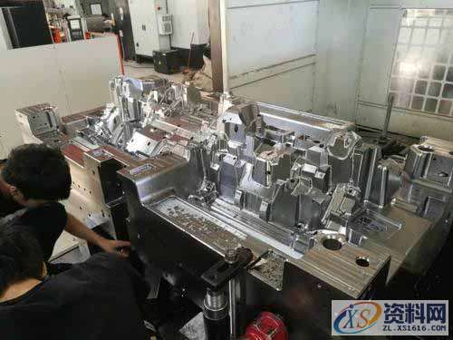 cnc加工中心在操作使用时有4点需要考虑！,模具设计,培训学校,第2张