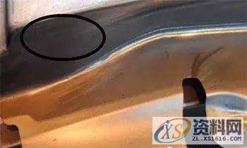 轿车顶盖尾部在拉深整形后出现起皱，原来问题出在这个工序上 ...,轿车顶盖尾部在拉深整形后出现起皱，原来问题出在这个工序上,制件,整形,成形,工艺,第2张