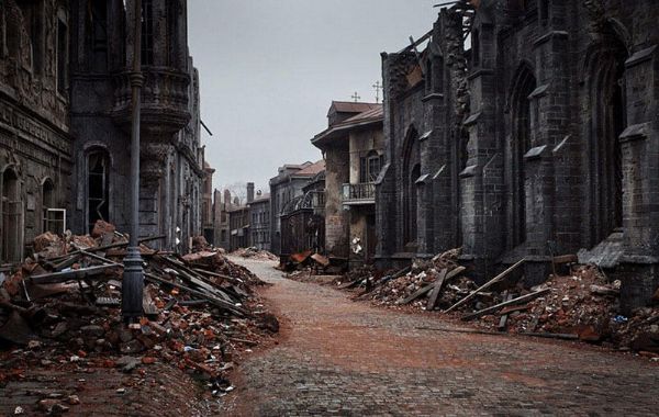 俄电影制片厂真实还原遭二战破坏小镇(图文教程),俄电影制片厂真实还原遭二战破坏小镇,第1张